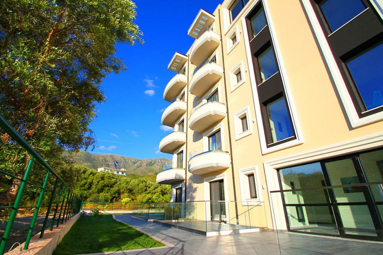 A&G Hotel Radhime Exterior photo
